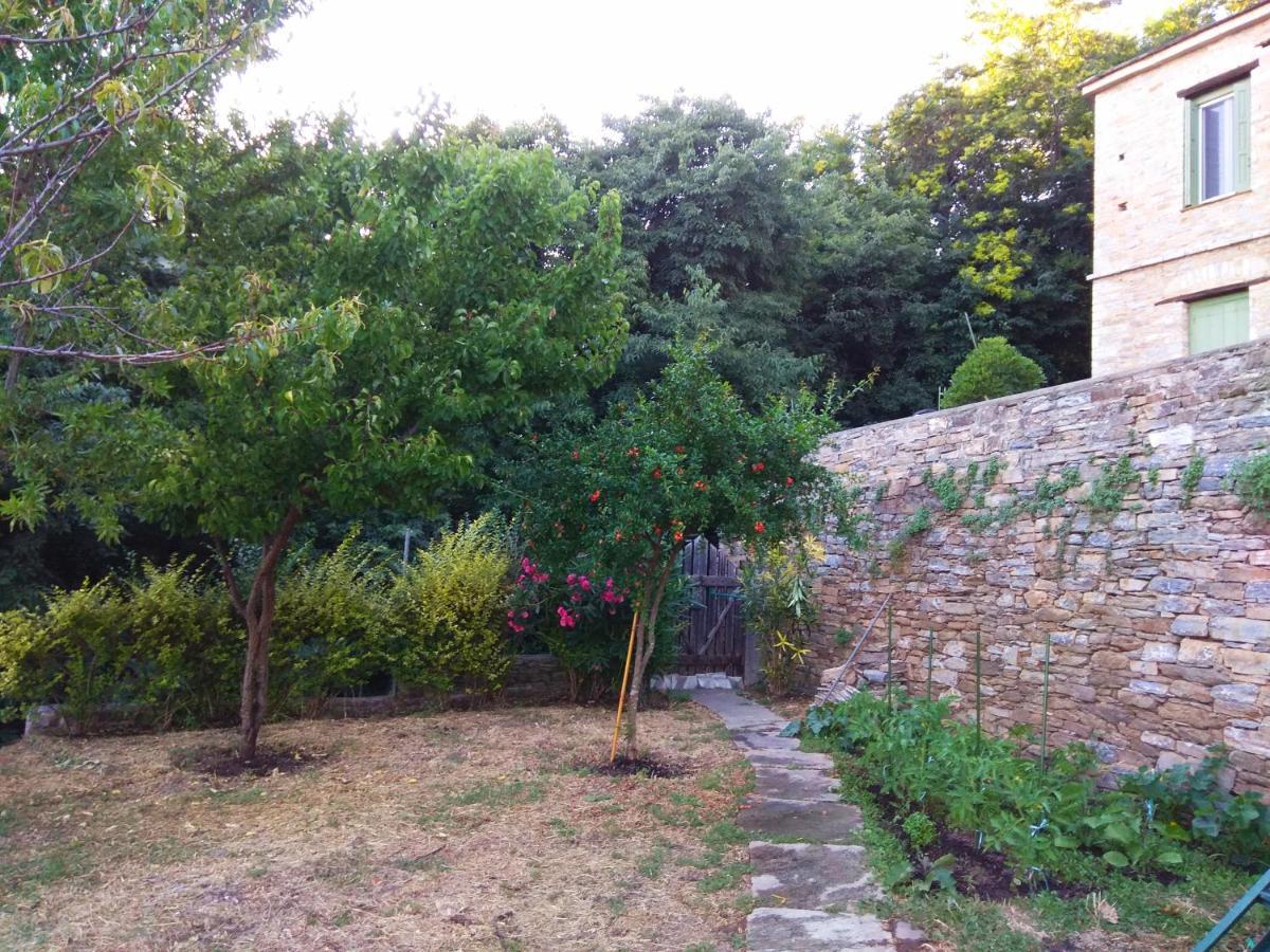 Marina Traditional Stonehouse Afetai Exterior foto