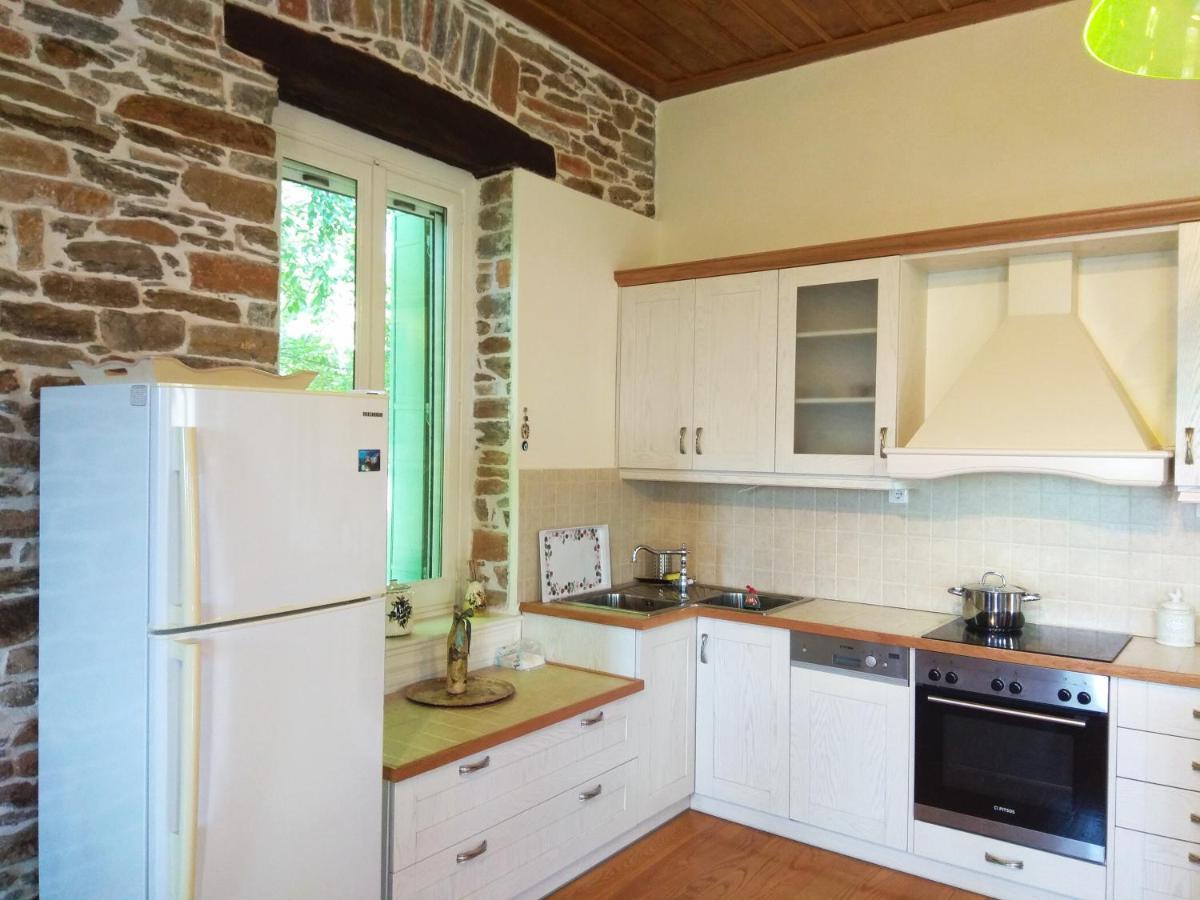 Marina Traditional Stonehouse Afetai Exterior foto